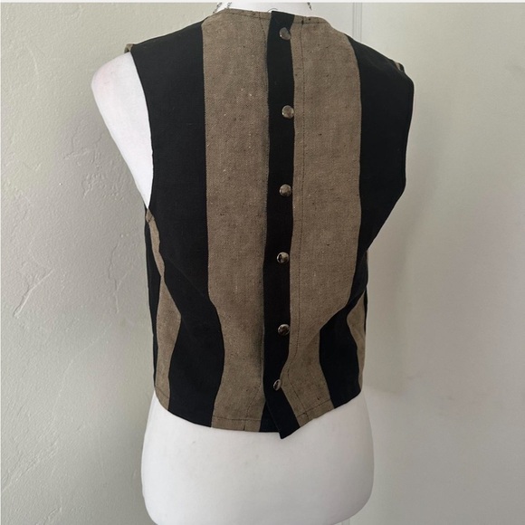 Ali Golden Cropped Linen Tank Top - Picture 3 of 6